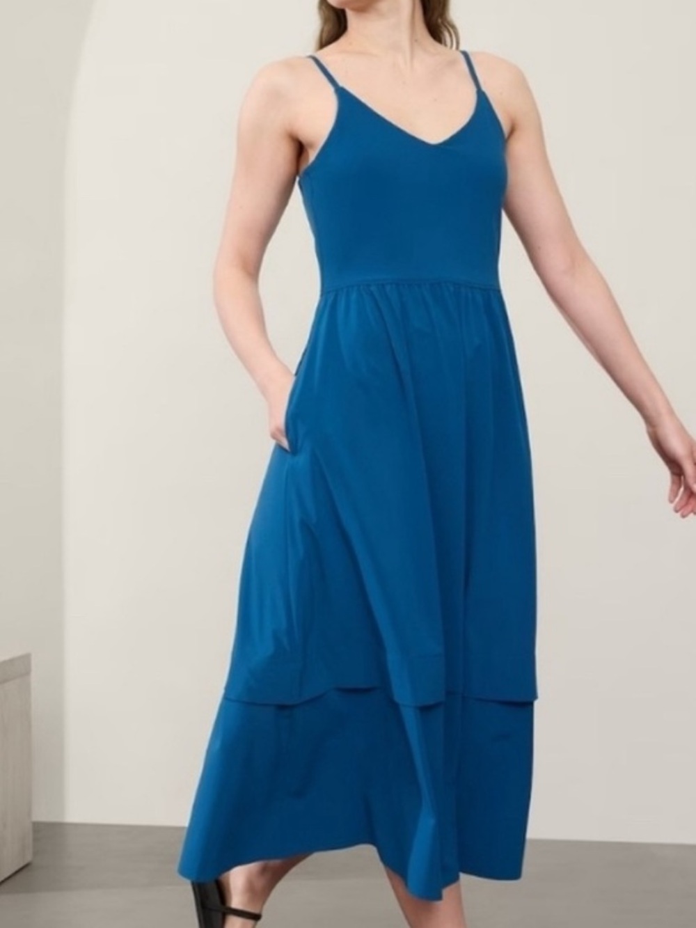 Athleta Elation V-Neck Dark Lapis Blue Hybrid Midi Dress Large